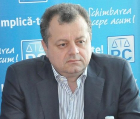 Senatorul PC Mircea Banias, bilanţul activităţii din prima sesiune parlamentară